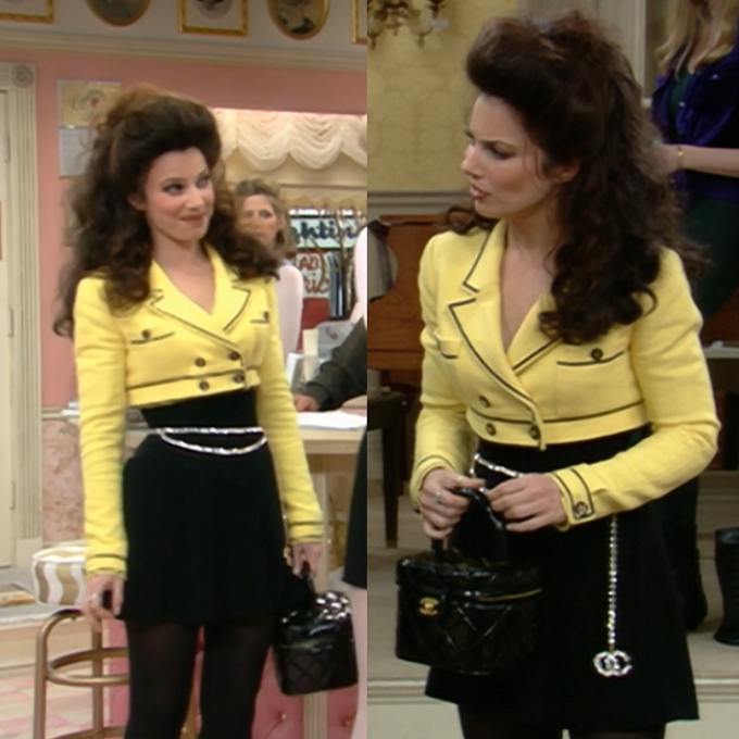 Red Heart Shaped Bag of Fran Fine (Fran Drescher) in The Nanny (S03E13)